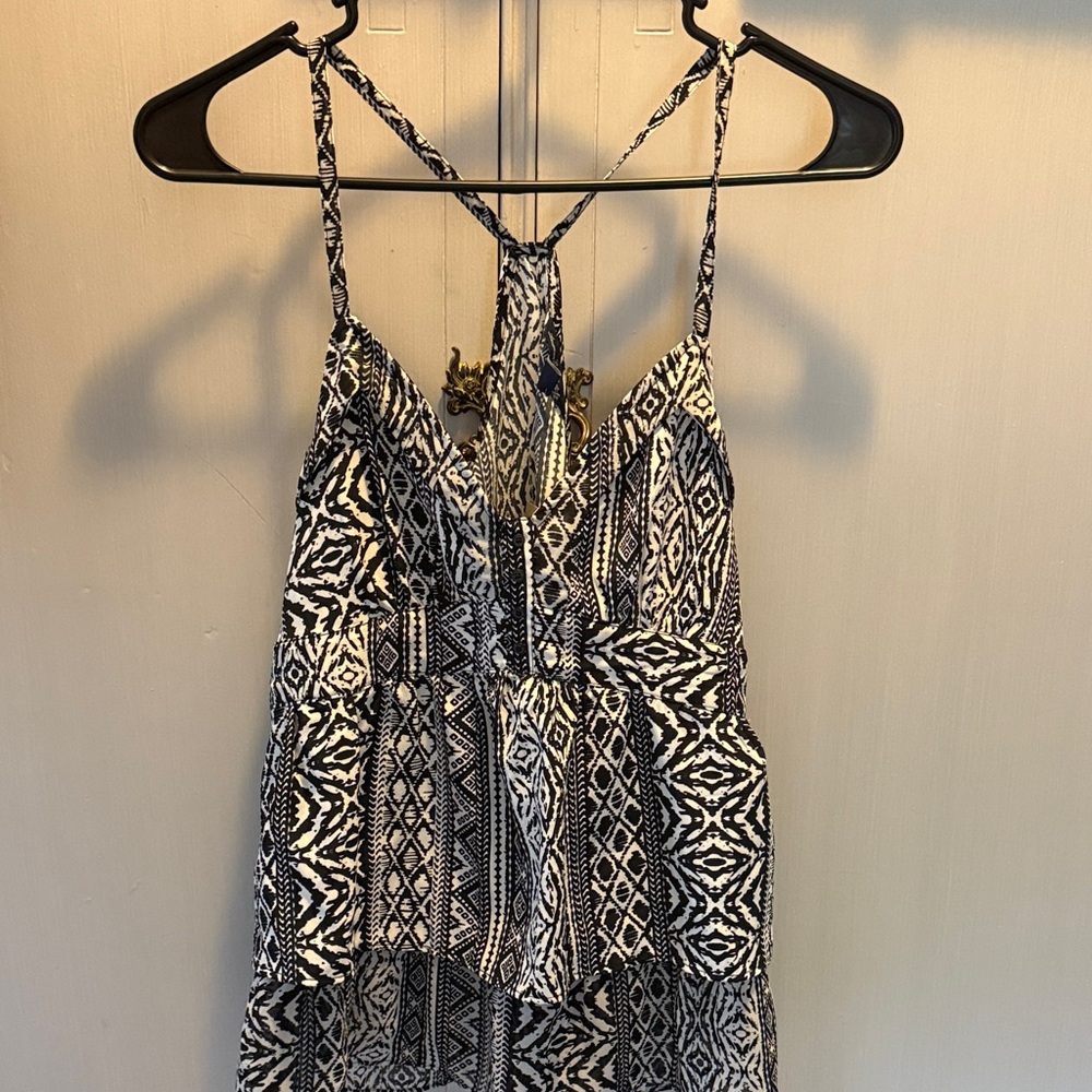 American Eagle Outfitters Geometric Black and White Tank Top